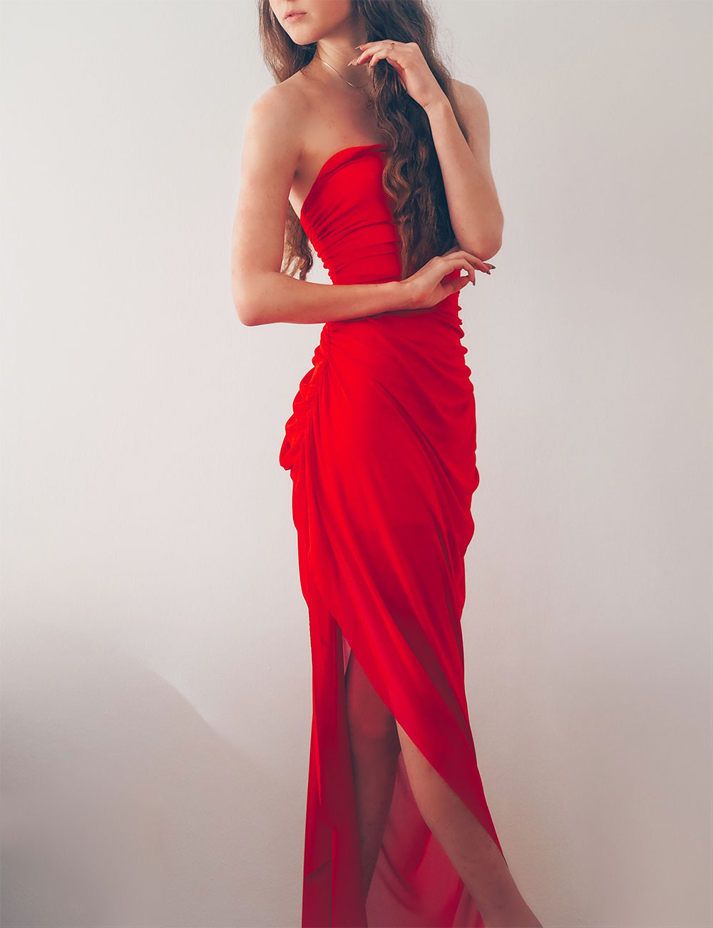 нарядное красное платье